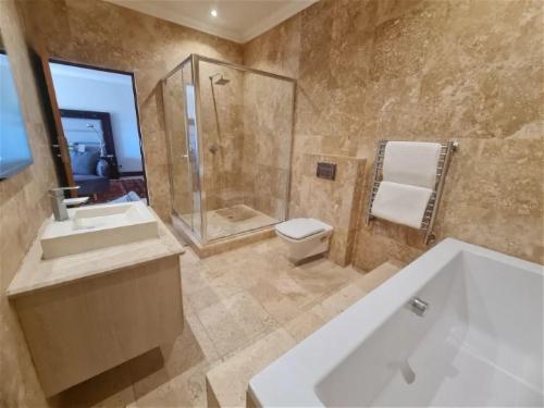 Baroness Leti Suite