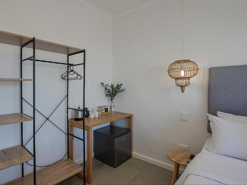 8 - Comfort Room