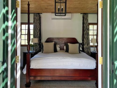 Pepper Tree - 4 Guests