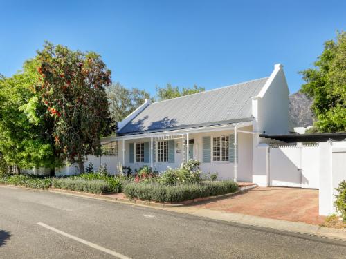 The Cockpit - 23 Cabriere Street