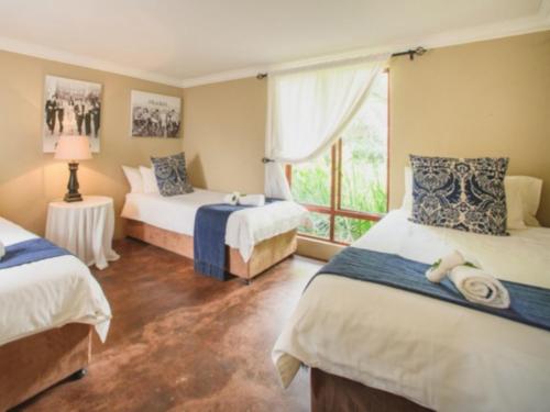 Deluxe Family Room 5 Sleeper