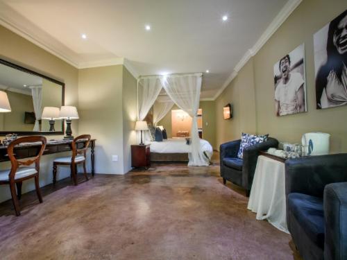 Honeymoon Suite