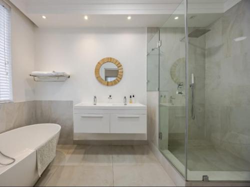 Superior King Room Room 1