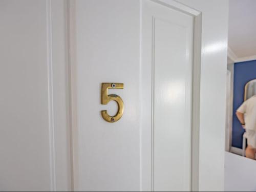 Deluxe King Room Room 5