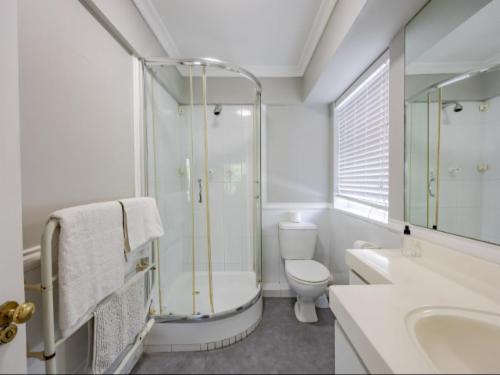 Deluxe King Room Room 5