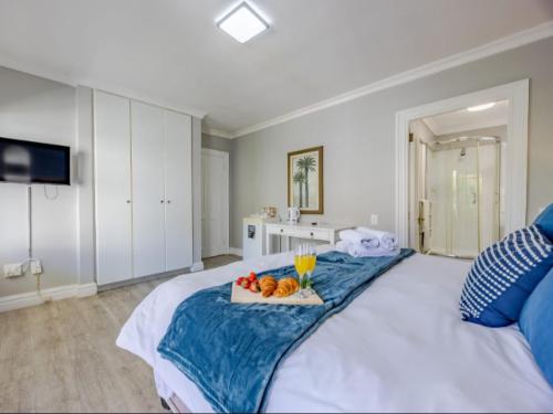 Deluxe King Room Room 5