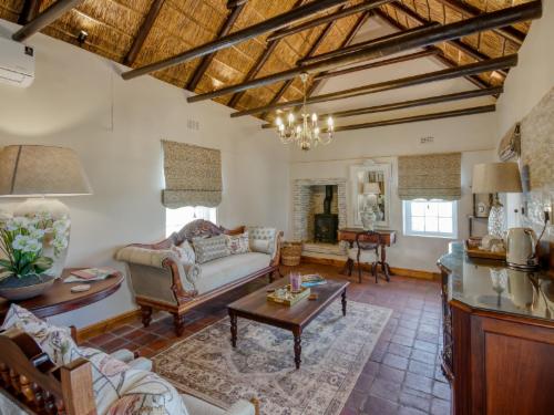 Cottage 1 Rosemink Protea