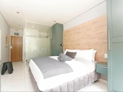 Executive Queen Room