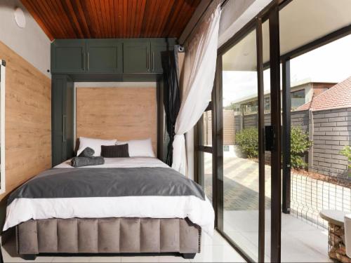 Deluxe Double Room Semi- Self catering