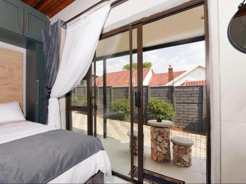 Deluxe Double Room Semi- Self catering