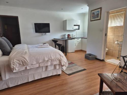 Standard King Suite