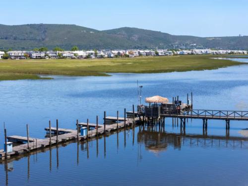 Knysna River Club - Lagoonside Bliss