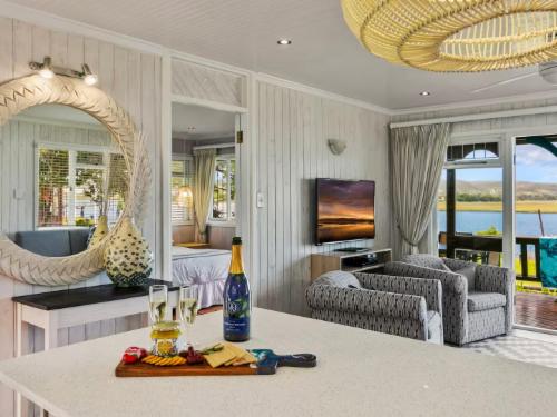 Knysna River Club - Lagoonside Bliss