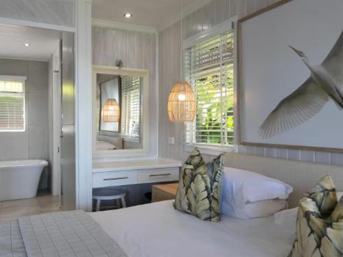 Knysna River Club - Lagoonside Bliss