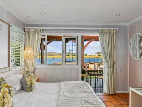 Knysna River Club - Lagoonside Bliss