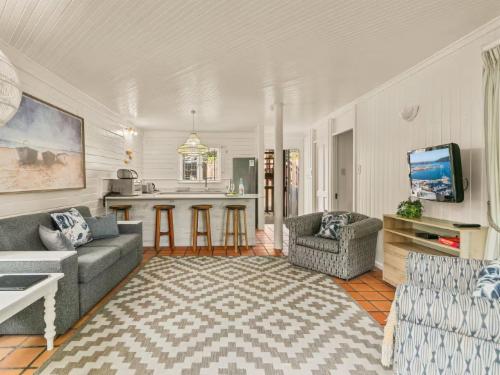 Magical Lagoon-side Chalet 27