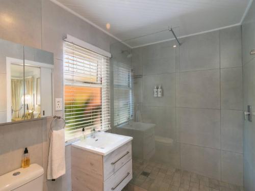 Magical Lagoon-side Chalet 27