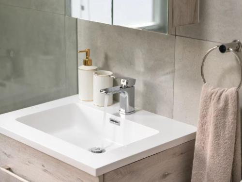 Knysna Lagoon - Summer Breeze