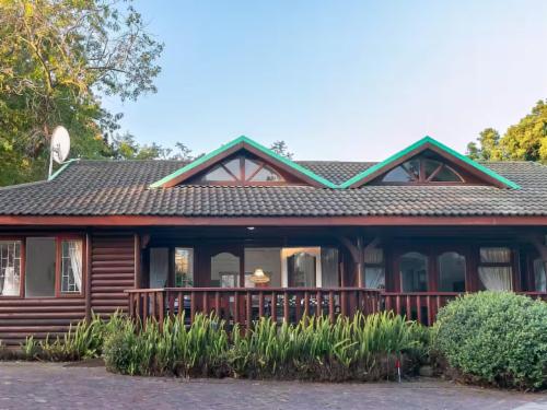 Knysna Lagoon - Summer Breeze