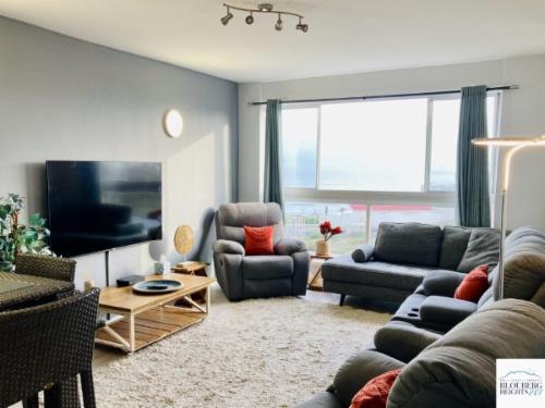Deluxe 2-Bedroom Apartment