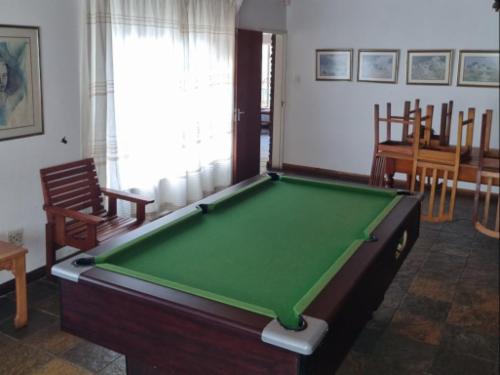 Patrys 12-Sleeper Farmhouse