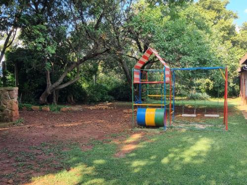 Ma-Ria's 14-Sleeper Farmhouse