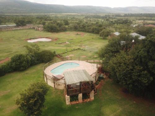 Ma-Ria's 14-Sleeper Farmhouse