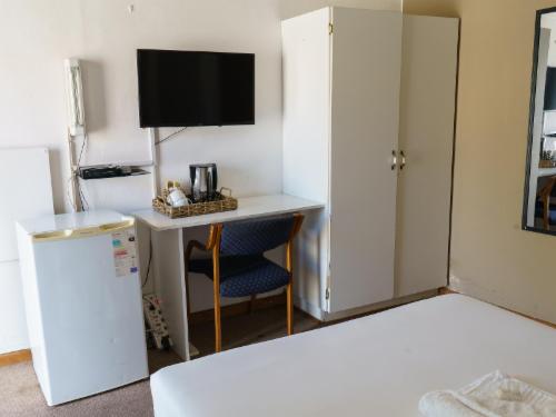 Basic Triple Room