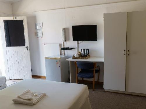 Basic Triple Room