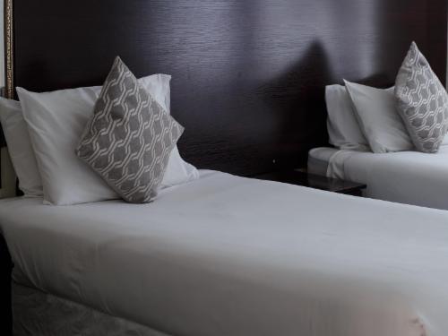 Deluxe Twin Room with balcony