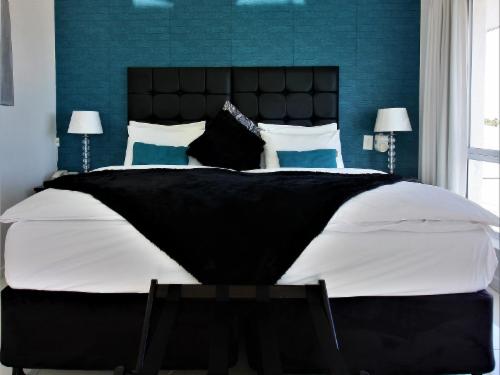 Deluxe Suite with Sea View