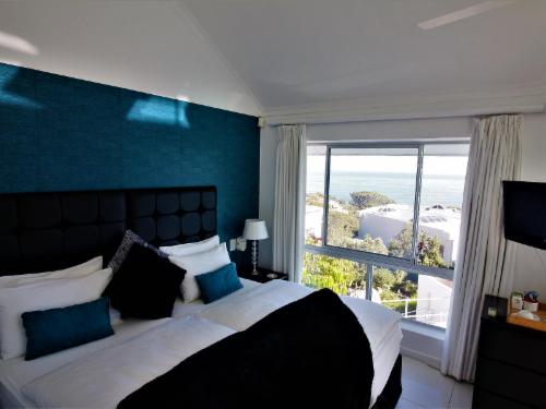 Deluxe Suite with Sea View