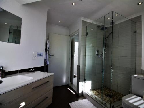 Deluxe Suite with Sea View